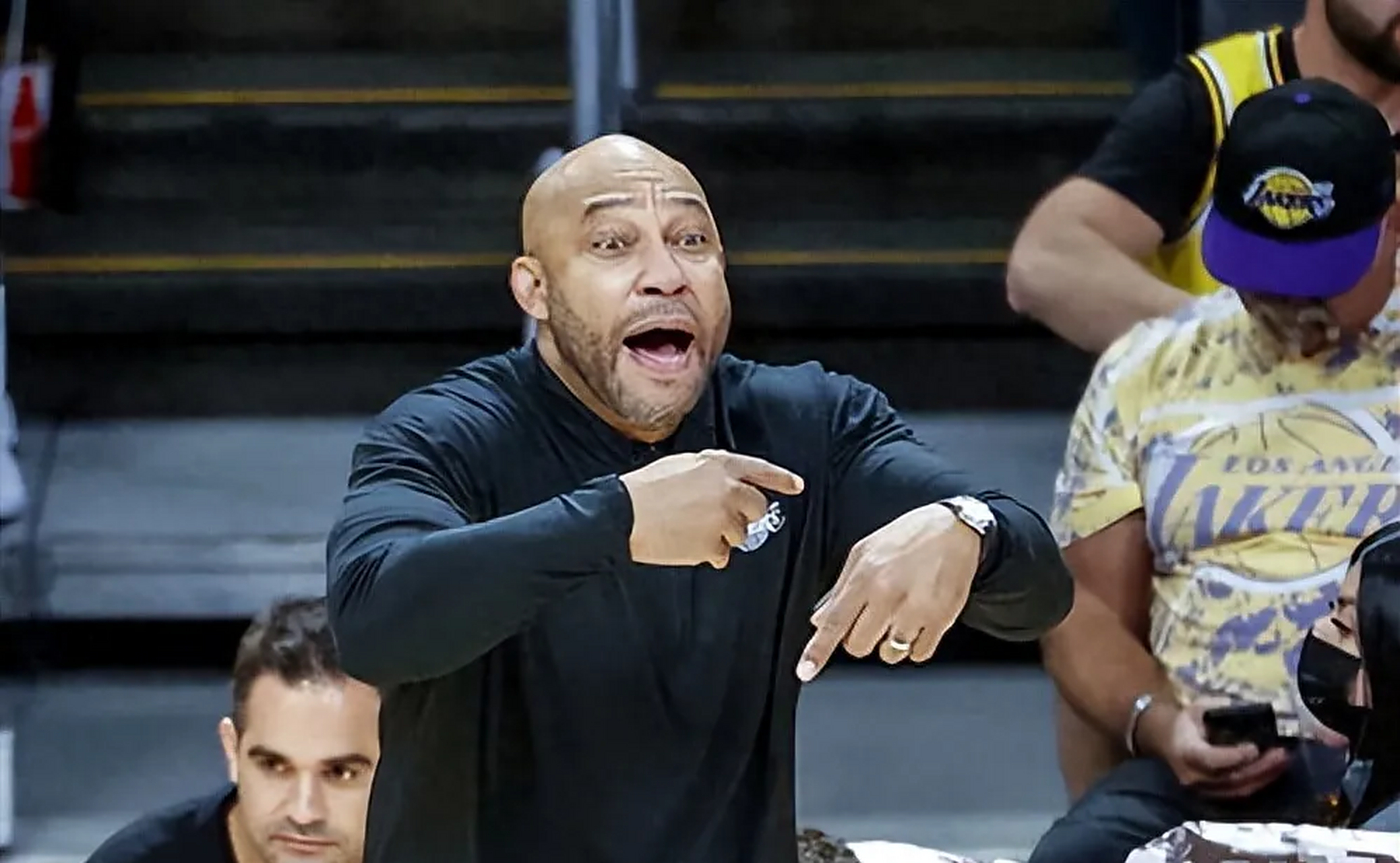 包含球队变化迅速,教练组挑战规划更多战术的词条 包含球队变化迅速,教练组挑战规划更多战术的词条