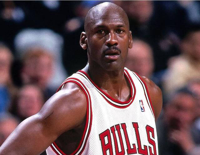 公牛队主力球员受伤,球队面临挑战的简单介绍 公牛队主力球员受伤,球队面临挑战的简单介绍