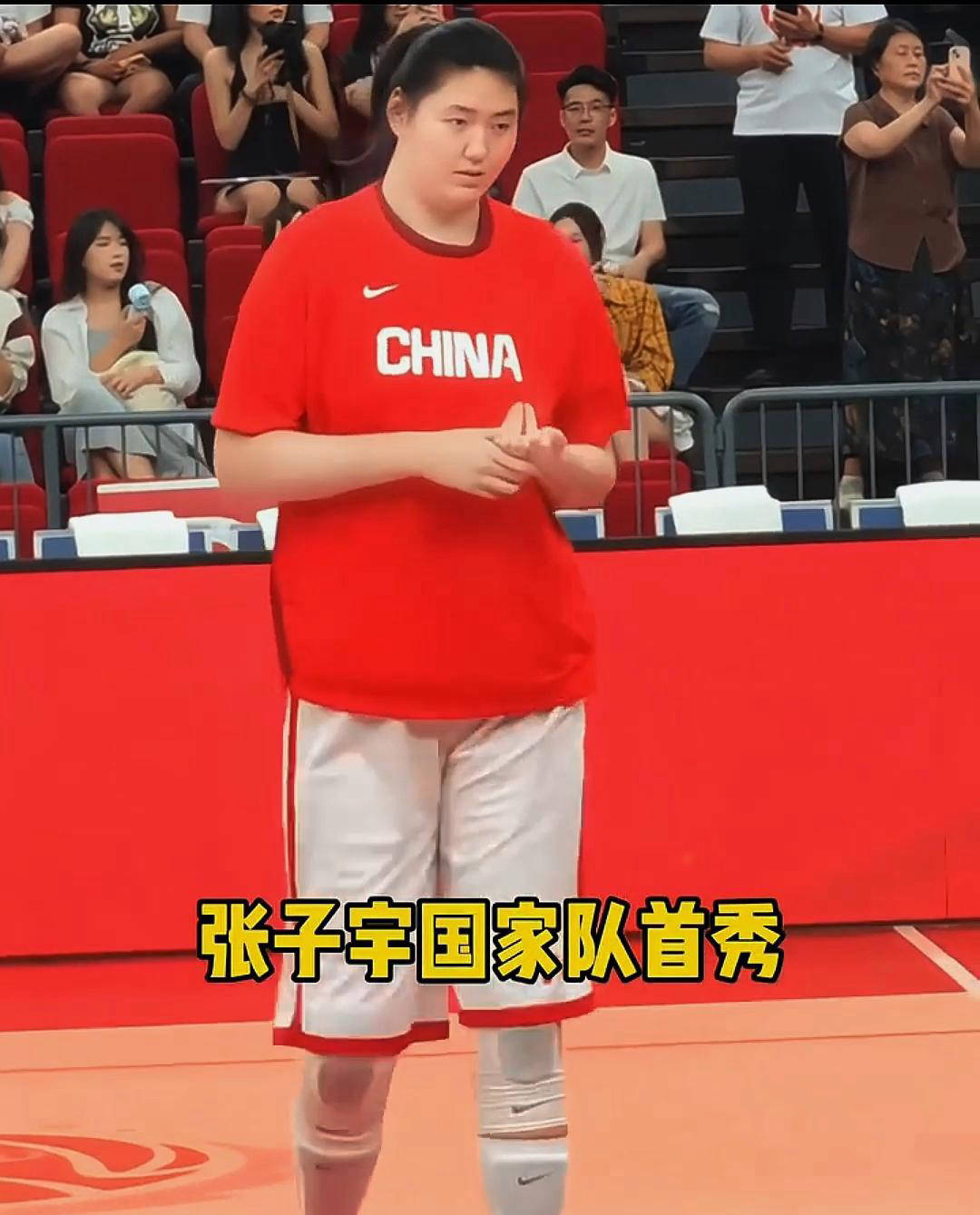 九游娱乐官方网站-年轻新秀崭露头角，成为球队亮点