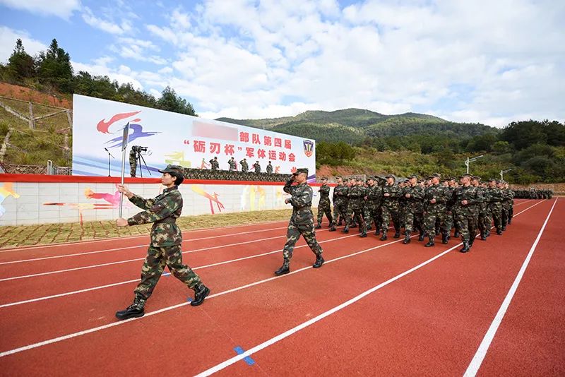 包含名将交锋引发话题传奇较量激情澎湃的词条 包含名将交锋引发话题传奇较量激情澎湃的词条