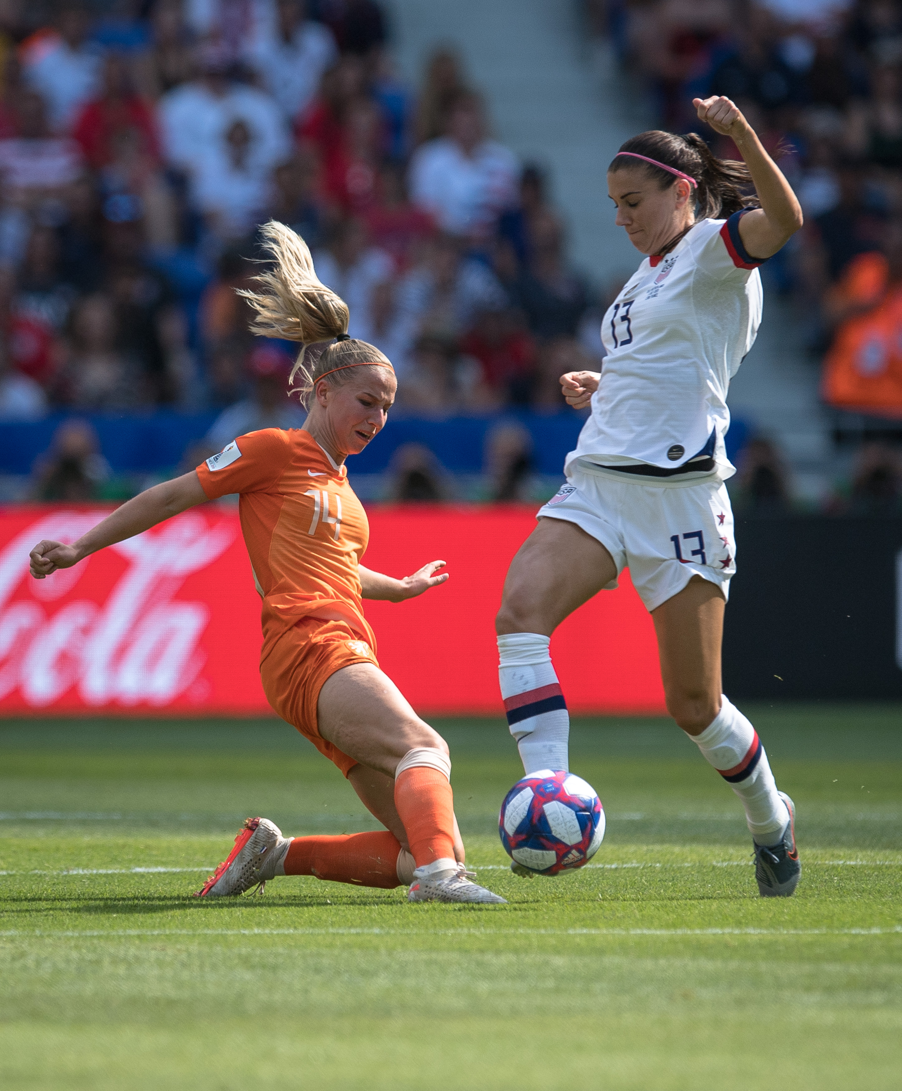 九游体育官方入口-荷兰女足队主帅调整战术，赢得连胜的简单介绍