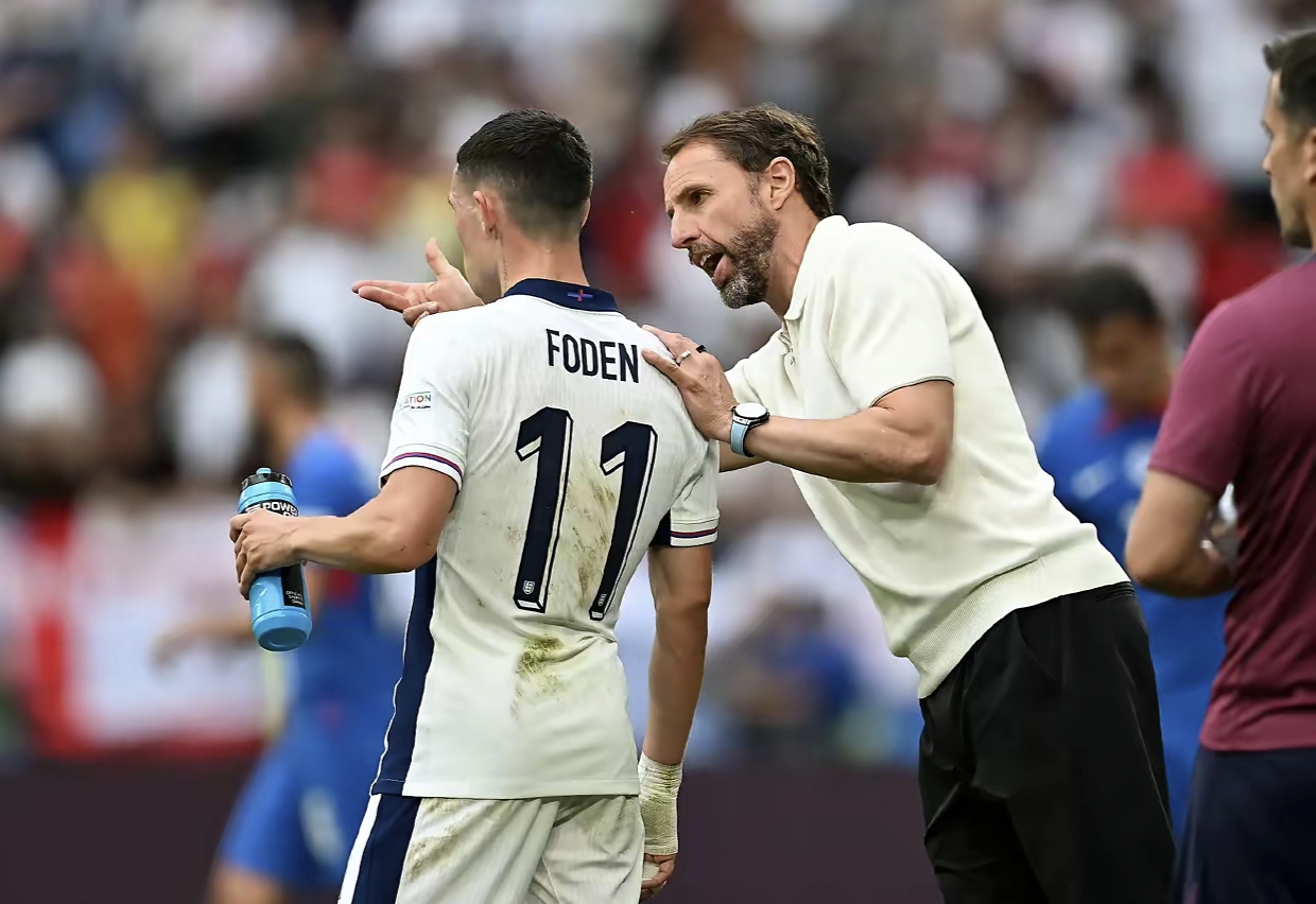 丹麦队客场不敌斯洛伐克，小组排名下滑