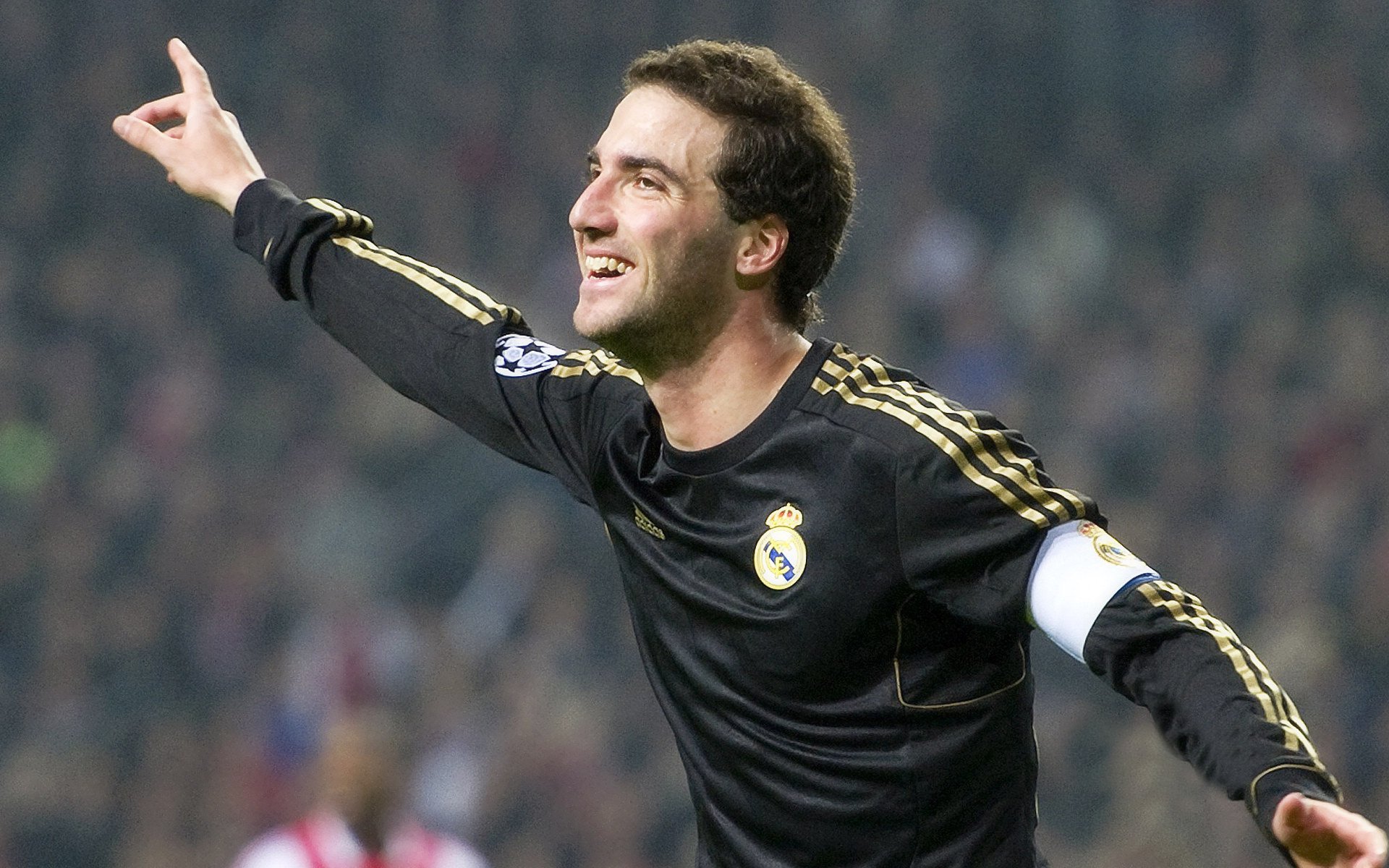 西甲国家德比之夜，福登关键时刻站出来